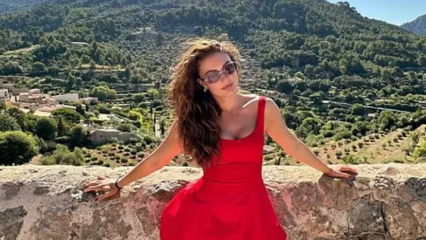 Burcu Özberk Biyografisi