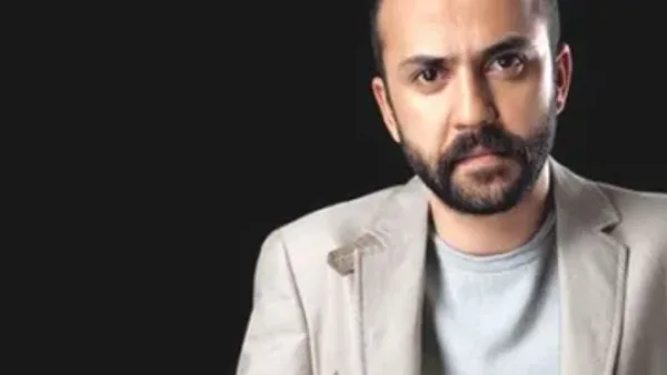Sarp Akkaya Kimdir